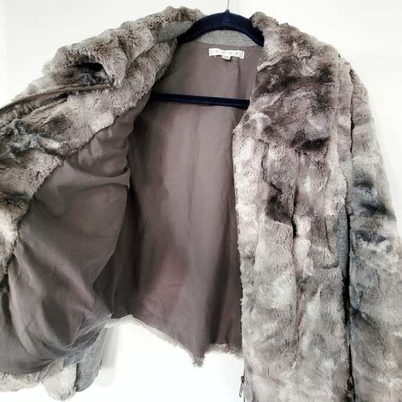 CAbi Gray Faux Fur Evening Bomber Jacket Size M - Picture 6 of 11